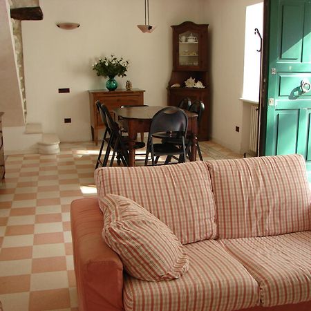 Готель La Casina Delle Fate Нумана Екстер'єр фото